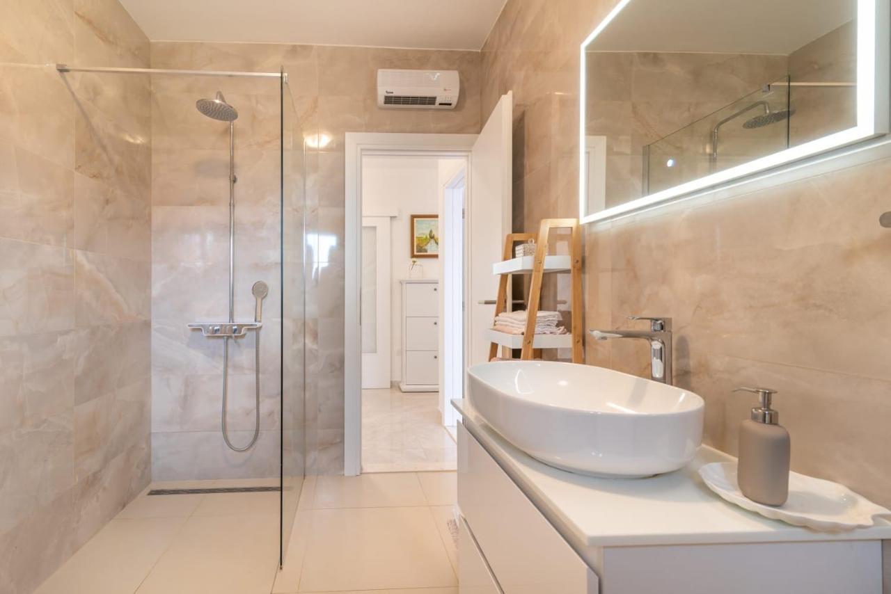 Oleandar Apartment Trogir Bagian luar foto